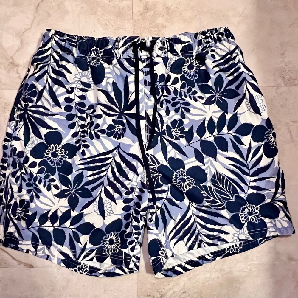 Nautica swimming shorts EUC